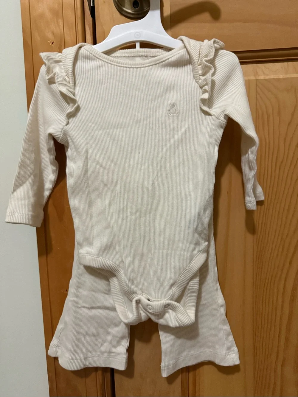 Baby Gap Cream Ribbed Ruffle One-Piece Bodysuit and Flare pants